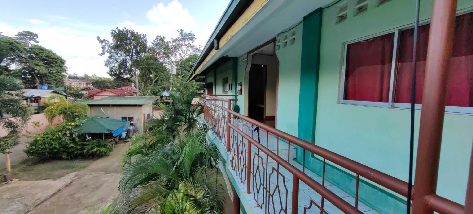 Oyo 1038 William Hearts Pension Puerto Princesa Exterior foto